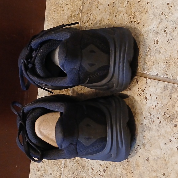 NWT Hoka Clifton 10 Women’s Running Shoes All Black Hoka one Size 6B - Picture 5 of 6